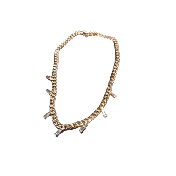 Luxury & Elegant Macy's Emerald-Cut Cubic Zirconia Link Necklace. - Picture 11 of 12